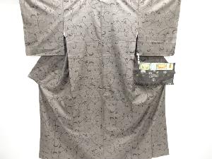 未使用品　仕立て上がり　花唐草模様織り出し本場泥大島紬着物(5マルキ)